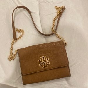 Tory Burch cross over bag